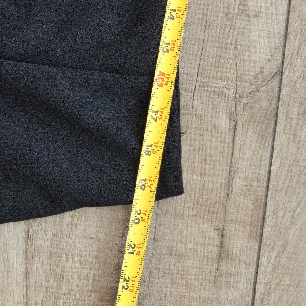 Skort. Front Slit at Hem. Side Hidden In-Seam Zip Closure, Size: XXL - Picture 4 of 8